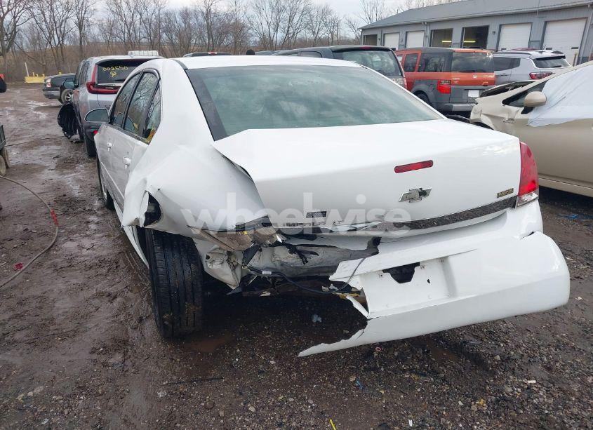Photo 3 of 2011 Chevrolet Impala LT (VIN 2G1WG5EK5B1327670)