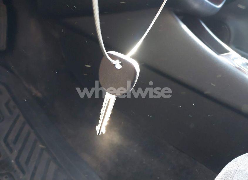 Photo 11 of 2011 Chevrolet Impala LT (VIN 2G1WG5EK6B1124738)