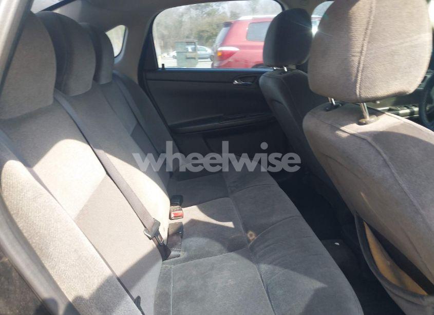 Photo 8 of 2011 Chevrolet Impala LT (VIN 2G1WG5EK6B1124738)