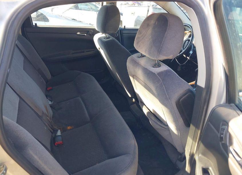 Photo 8 of 2011 Chevrolet Impala LT (VIN 2G1WG5EK6B1130989)