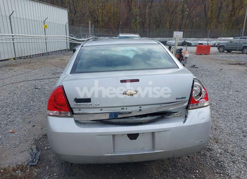Photo 16 of 2011 Chevrolet Impala LT (VIN 2G1WG5EK6B1147677)