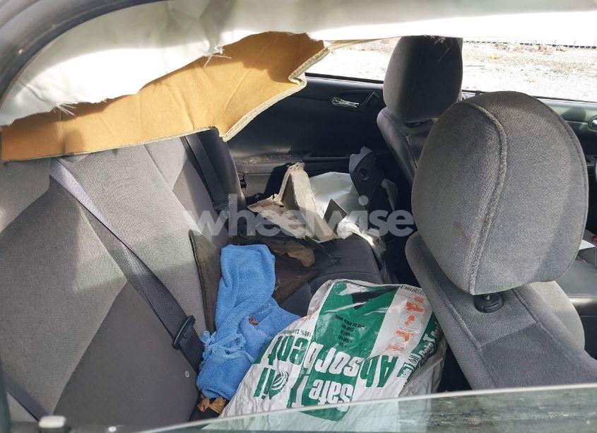 Photo 8 of 2011 Chevrolet Impala LT (VIN 2G1WG5EK6B1147677)