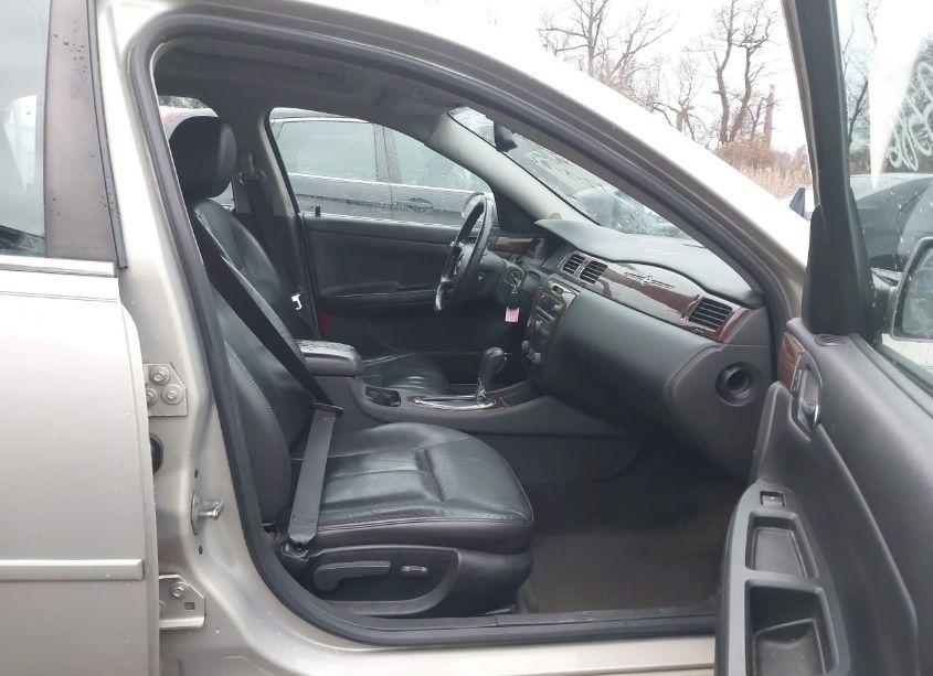 Photo 5 of 2011 Chevrolet Impala LT (VIN 2G1WG5EK7B1107804)