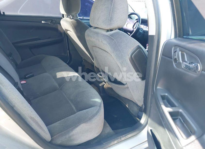 Photo 8 of 2011 Chevrolet Impala LT (VIN 2G1WG5EK7B1122240)