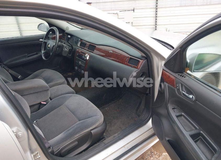 Photo 5 of 2011 Chevrolet Impala LT (VIN 2G1WG5EK7B1244385)