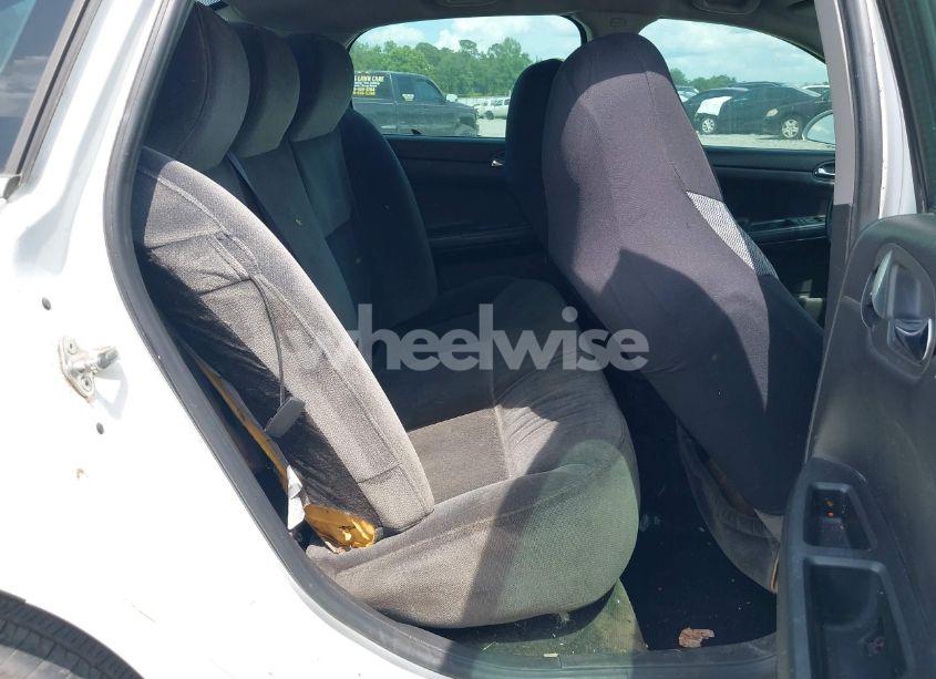 Photo 8 of 2011 Chevrolet Impala LT (VIN 2G1WG5EK8B1228874)