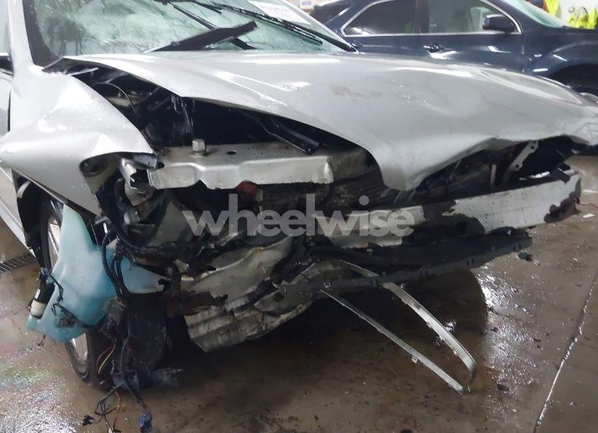 Photo 6 of 2011 Chevrolet Impala LT (VIN 2G1WG5EK8B1282675)