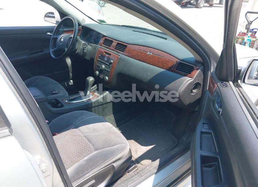 Photo 5 of 2011 Chevrolet Impala LT (VIN 2G1WG5EK8B1315819)