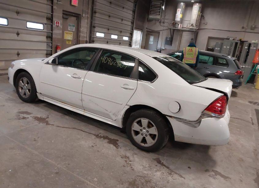 Photo 3 of 2011 Chevrolet Impala LT (VIN 2G1WG5EK8B1333320)