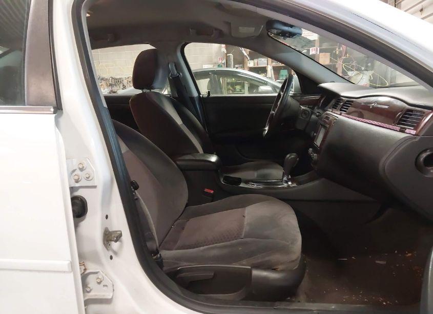 Photo 5 of 2011 Chevrolet Impala LT (VIN 2G1WG5EK8B1333320)