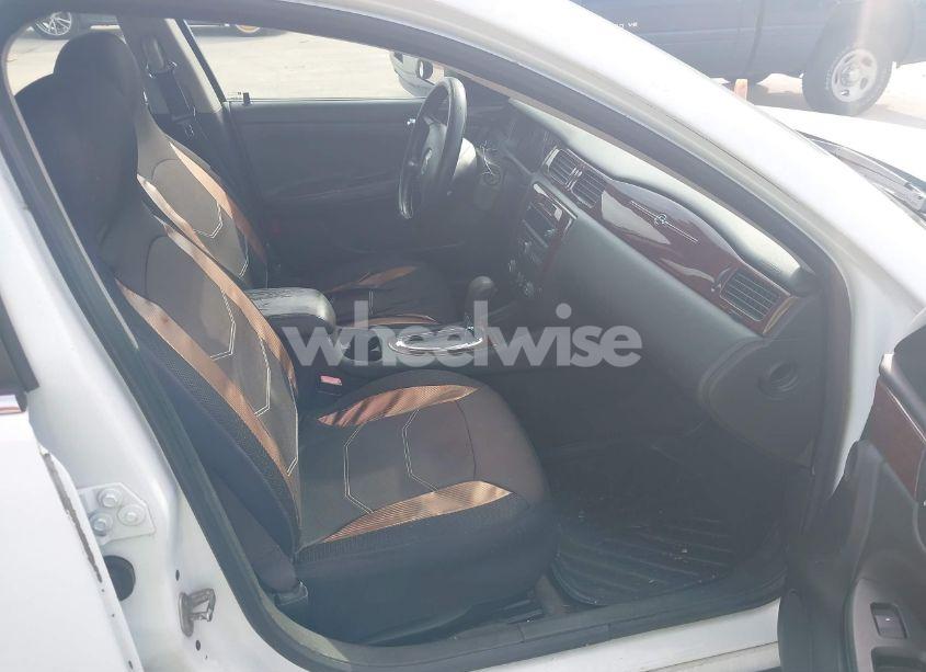 Photo 5 of 2011 Chevrolet Impala LT (VIN 2G1WG5EK9B1115421)