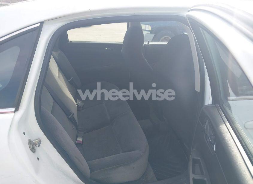 Photo 8 of 2011 Chevrolet Impala LT (VIN 2G1WG5EK9B1115421)