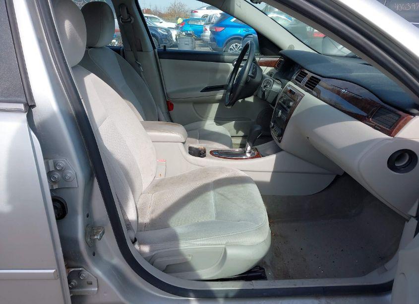 Photo 5 of 2011 Chevrolet Impala LT (VIN 2G1WG5EK9B1118769)