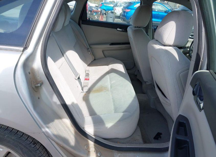 Photo 8 of 2011 Chevrolet Impala LT (VIN 2G1WG5EK9B1118769)