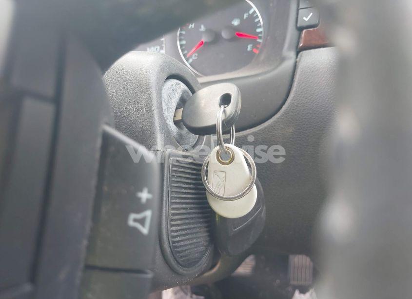 Photo 11 of 2011 Chevrolet Impala LT (VIN 2G1WG5EK9B1128749)