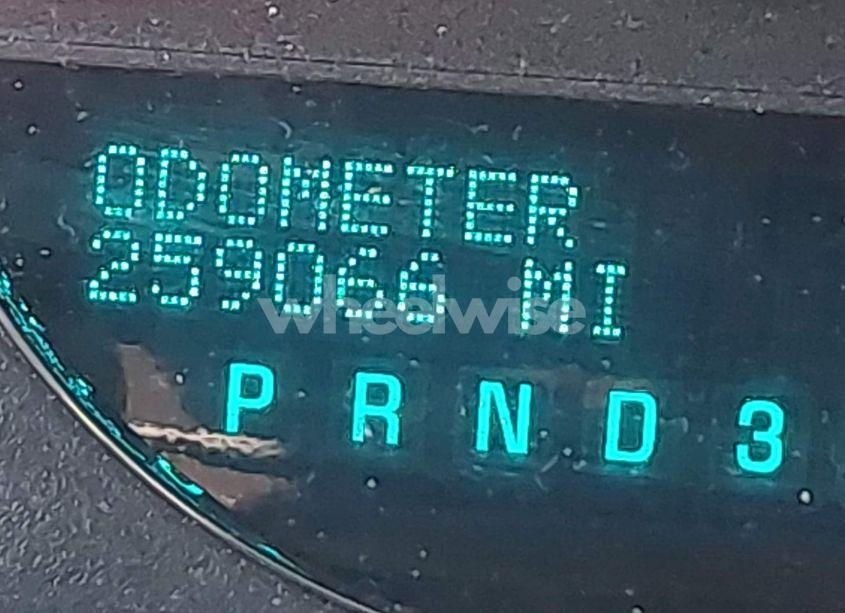 Photo 16 of 2011 Chevrolet Impala LT (VIN 2G1WG5EK9B1311567)