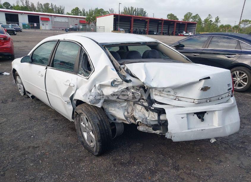 Photo 3 of 2011 Chevrolet Impala LT (VIN 2G1WG5EKXB1112107)