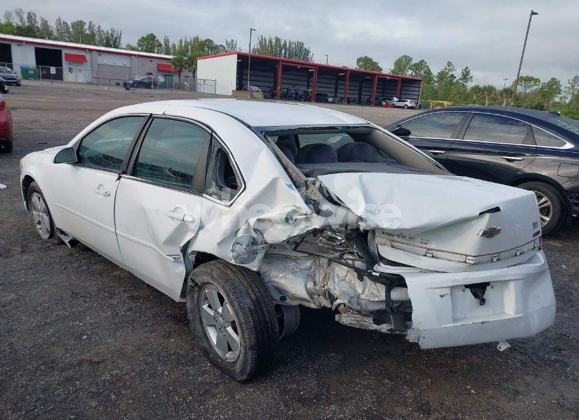 Photo 6 of 2011 Chevrolet Impala LT (VIN 2G1WG5EKXB1112107)