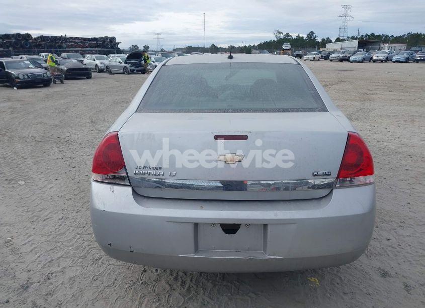 Photo 16 of 2011 Chevrolet Impala LT (VIN 2G1WG5EKXB1117839)