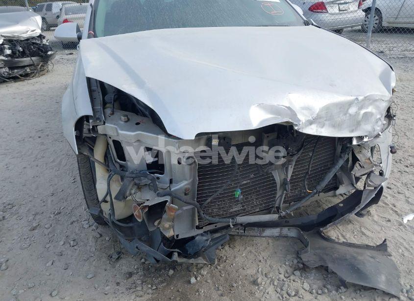 Photo 6 of 2011 Chevrolet Impala LT (VIN 2G1WG5EKXB1117839)