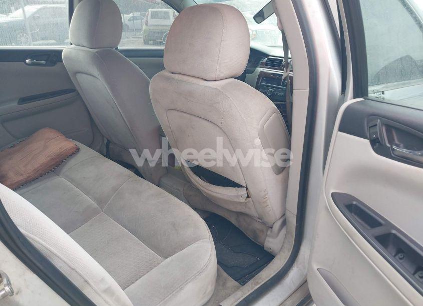 Photo 8 of 2011 Chevrolet Impala LT (VIN 2G1WG5EKXB1117839)
