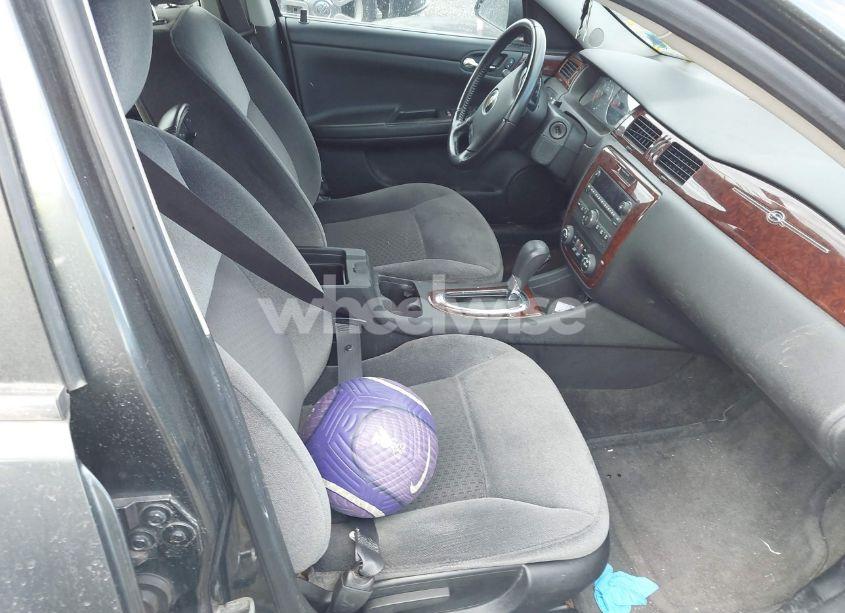 Photo 5 of 2011 Chevrolet Impala LT (VIN 2G1WG5EKXB1118604)