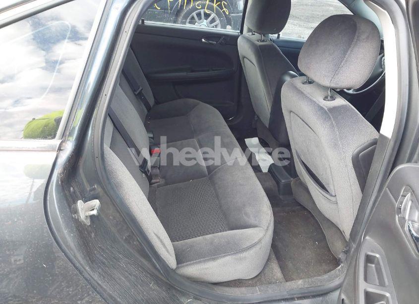 Photo 8 of 2011 Chevrolet Impala LT (VIN 2G1WG5EKXB1118604)