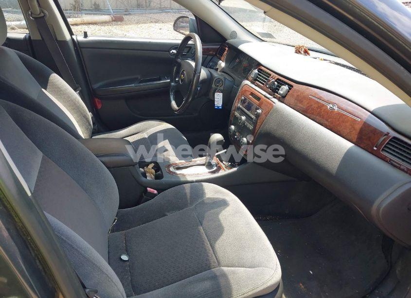 Photo 5 of 2011 Chevrolet Impala LT (VIN 2G1WG5EKXB1148010)