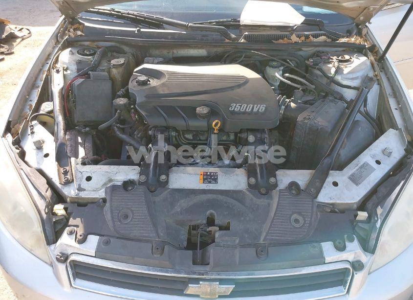 Photo 10 of 2011 Chevrolet Impala LT (VIN 2G1WG5EKXB1285142)