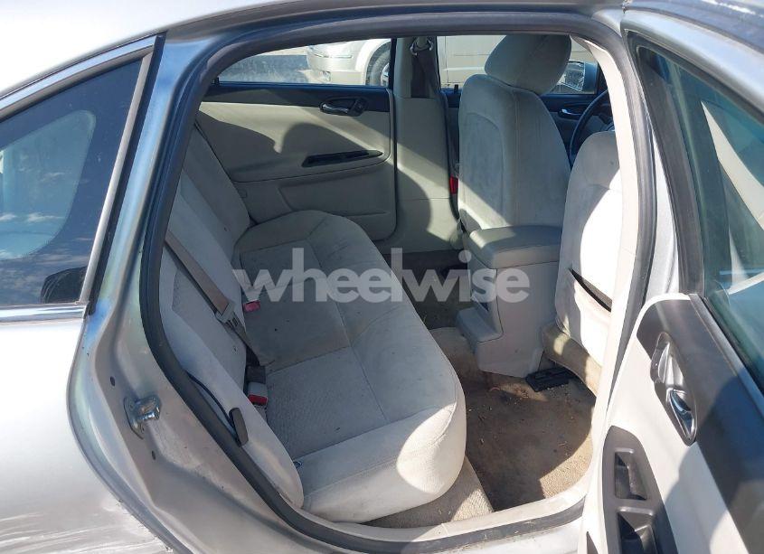 Photo 8 of 2011 Chevrolet Impala LT (VIN 2G1WG5EKXB1285142)