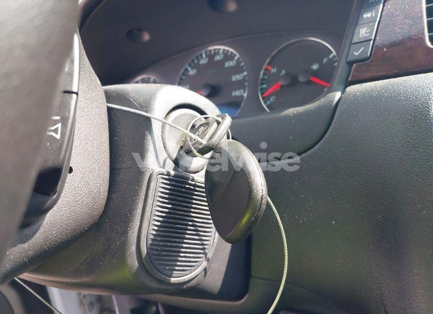 Photo 11 of 2011 Chevrolet Impala LT (VIN 2G1WG5EKXB1286498)