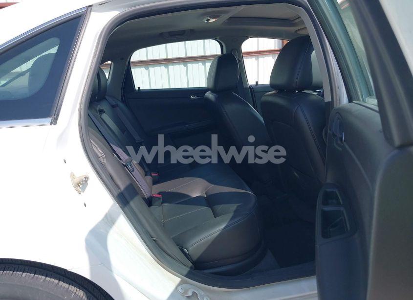 Photo 8 of 2011 Chevrolet Impala LT (VIN 2G1WG5EKXB1286498)