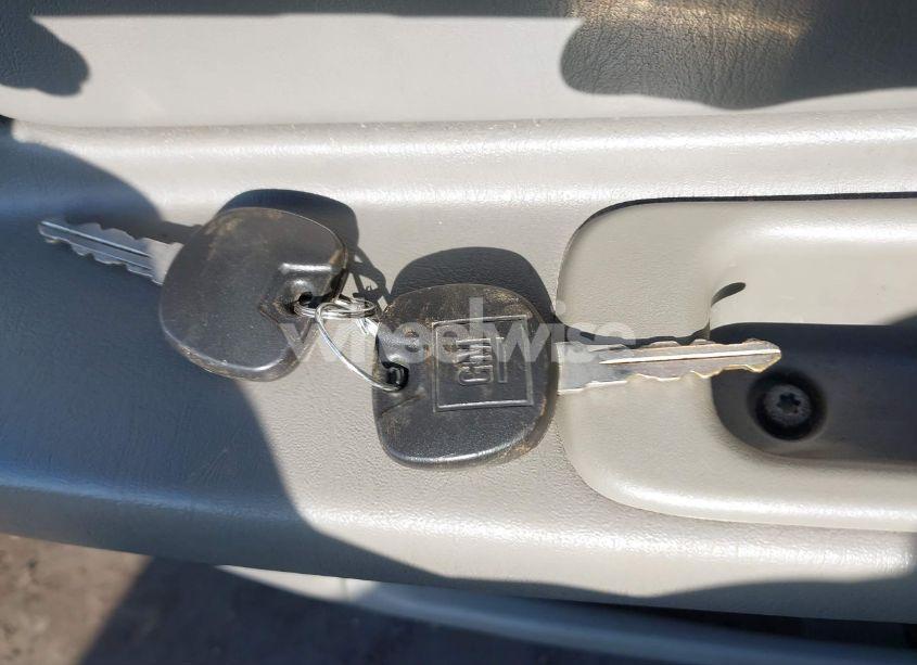 Photo 11 of 2005 Chevrolet Impala LS (VIN 2G1WH52KX59320317)