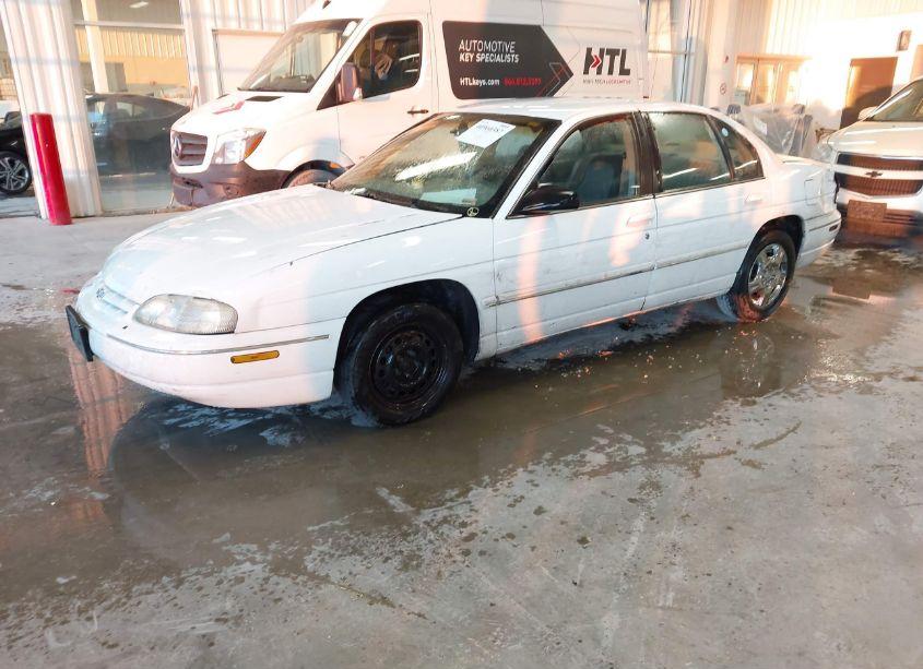 Photo 2 of 2000 Chevrolet Lumina (VIN 2G1WL52J0Y1185387)