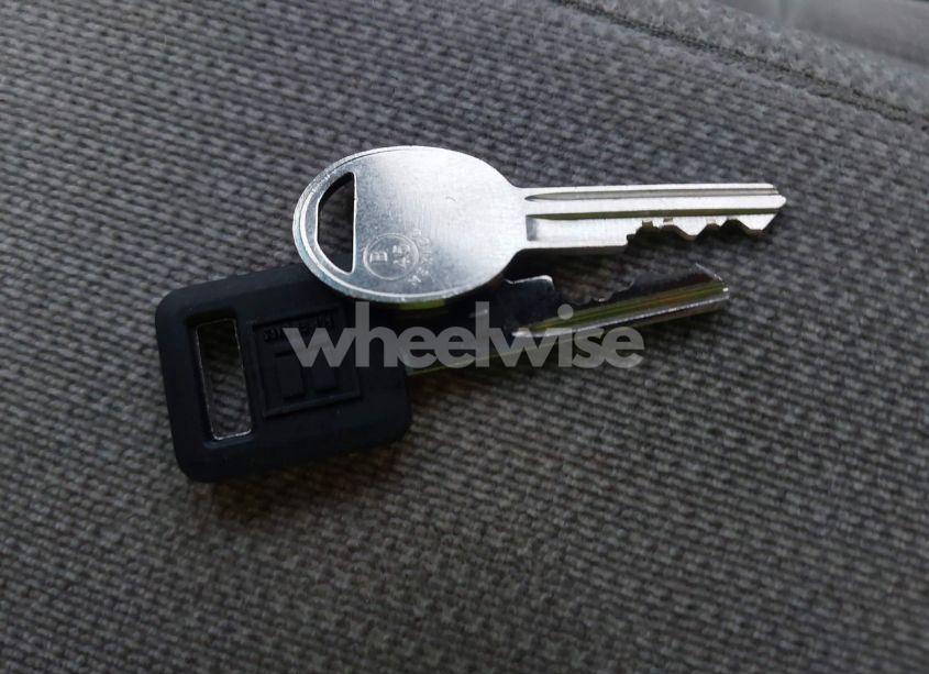 Photo 11 of 2001 Chevrolet Lumina (VIN 2G1WL52J911217517)