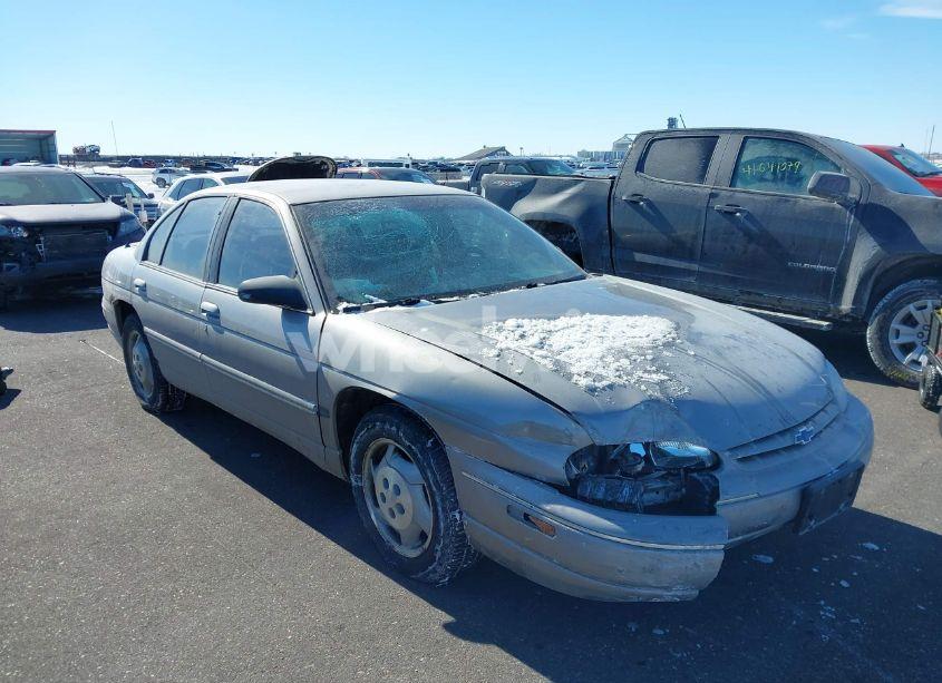 1997 Chevrolet Lumina LS (VIN 2G1WL52M1V9324398) main photo