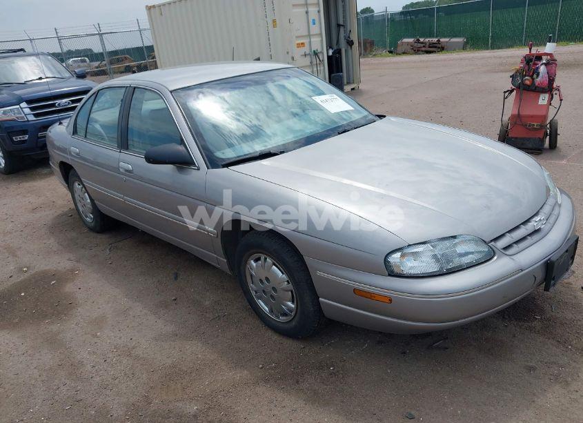 1996 Chevrolet Lumina (VIN 2G1WL52M5T9218999) main photo