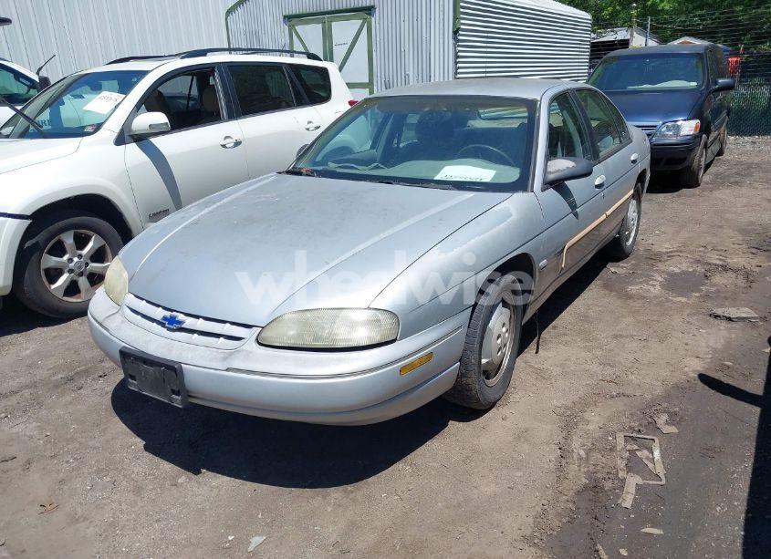 Photo 2 of 1995 Chevrolet Lumina (VIN 2G1WL52M6S1160897)