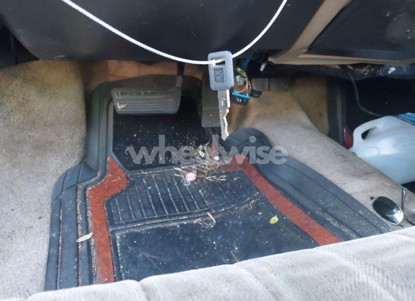 Photo 11 of 1998 Chevrolet Lumina LS (VIN 2G1WL52M9W9177667)