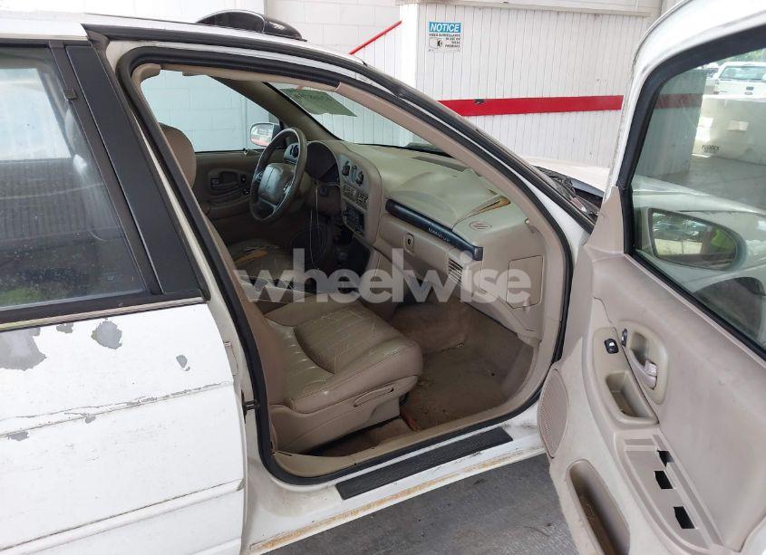 Photo 5 of 1998 Chevrolet Lumina LTZ (VIN 2G1WN52K0W9103305)