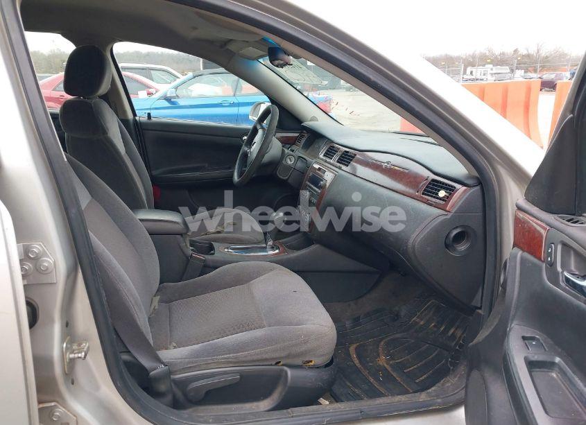 Photo 5 of 2008 Chevrolet Impala LT (VIN 2G1WT55K181228347)