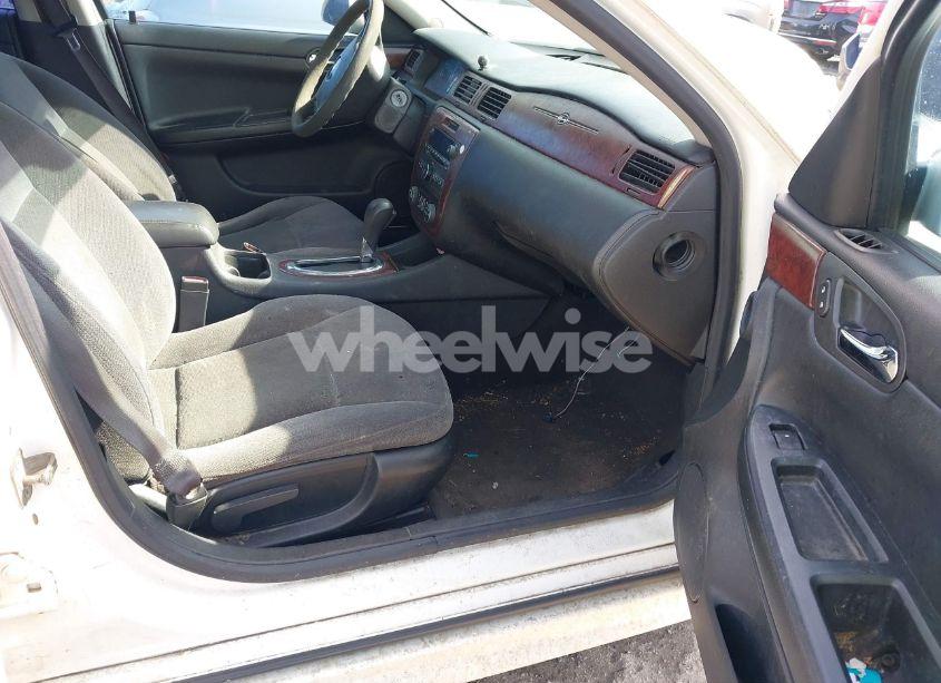 Photo 5 of 2009 Chevrolet Impala LT (VIN 2G1WT57K091177664)