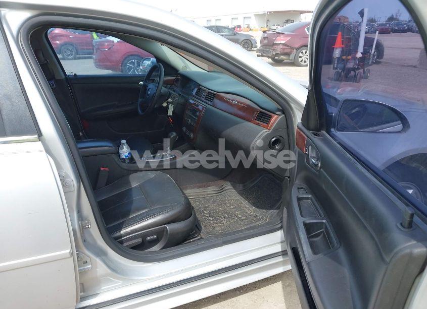 Photo 5 of 2009 Chevrolet Impala LT (VIN 2G1WT57K091259460)