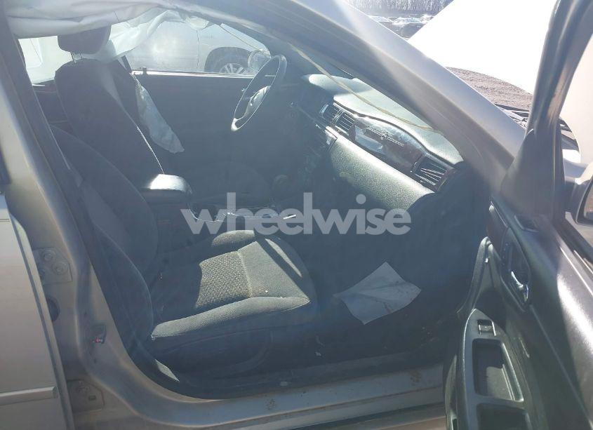 Photo 5 of 2009 Chevrolet Impala LT (VIN 2G1WT57K091281846)