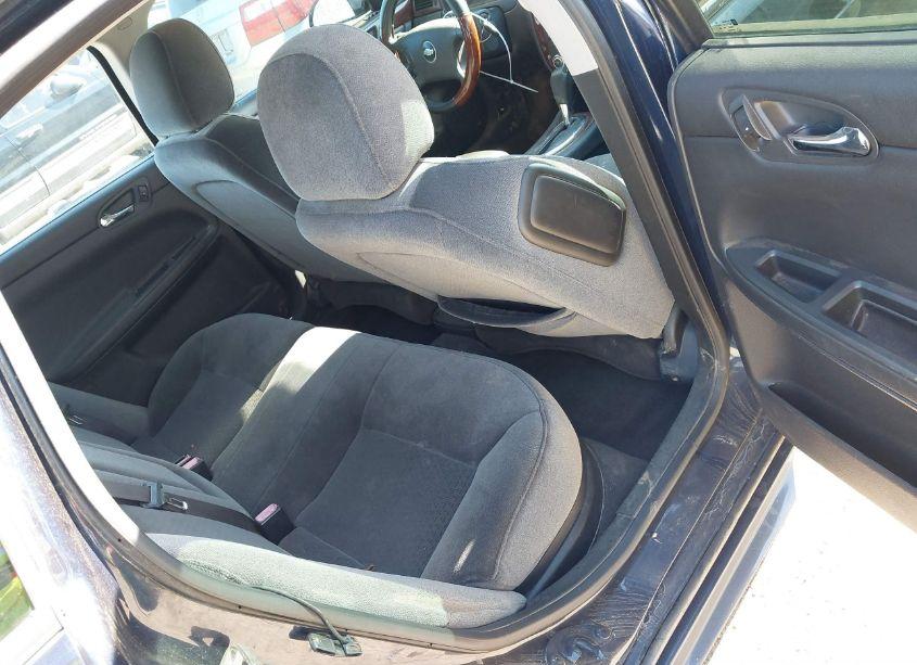 Photo 8 of 2009 Chevrolet Impala LT (VIN 2G1WT57K091323349)