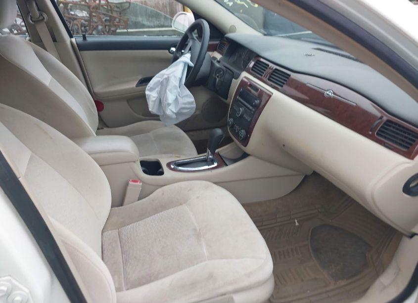 Photo 5 of 2009 Chevrolet Impala LT (VIN 2G1WT57K191111771)