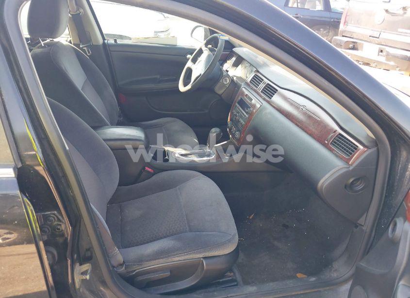 Photo 5 of 2009 Chevrolet Impala LT (VIN 2G1WT57K191117635)