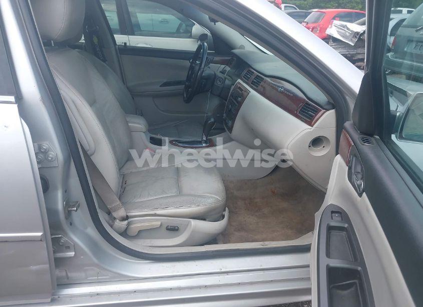 Photo 5 of 2009 Chevrolet Impala LT (VIN 2G1WT57K191139537)