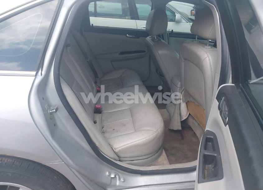 Photo 8 of 2009 Chevrolet Impala LT (VIN 2G1WT57K191139537)