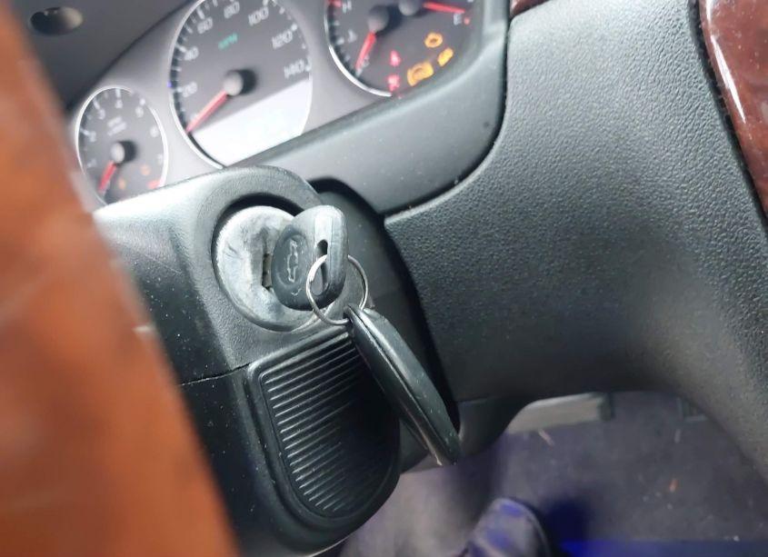 Photo 11 of 2009 Chevrolet Impala LT (VIN 2G1WT57K191203141)